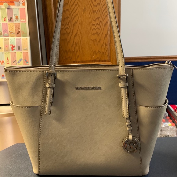 Michael Kors Handbags - Michael Kors purse